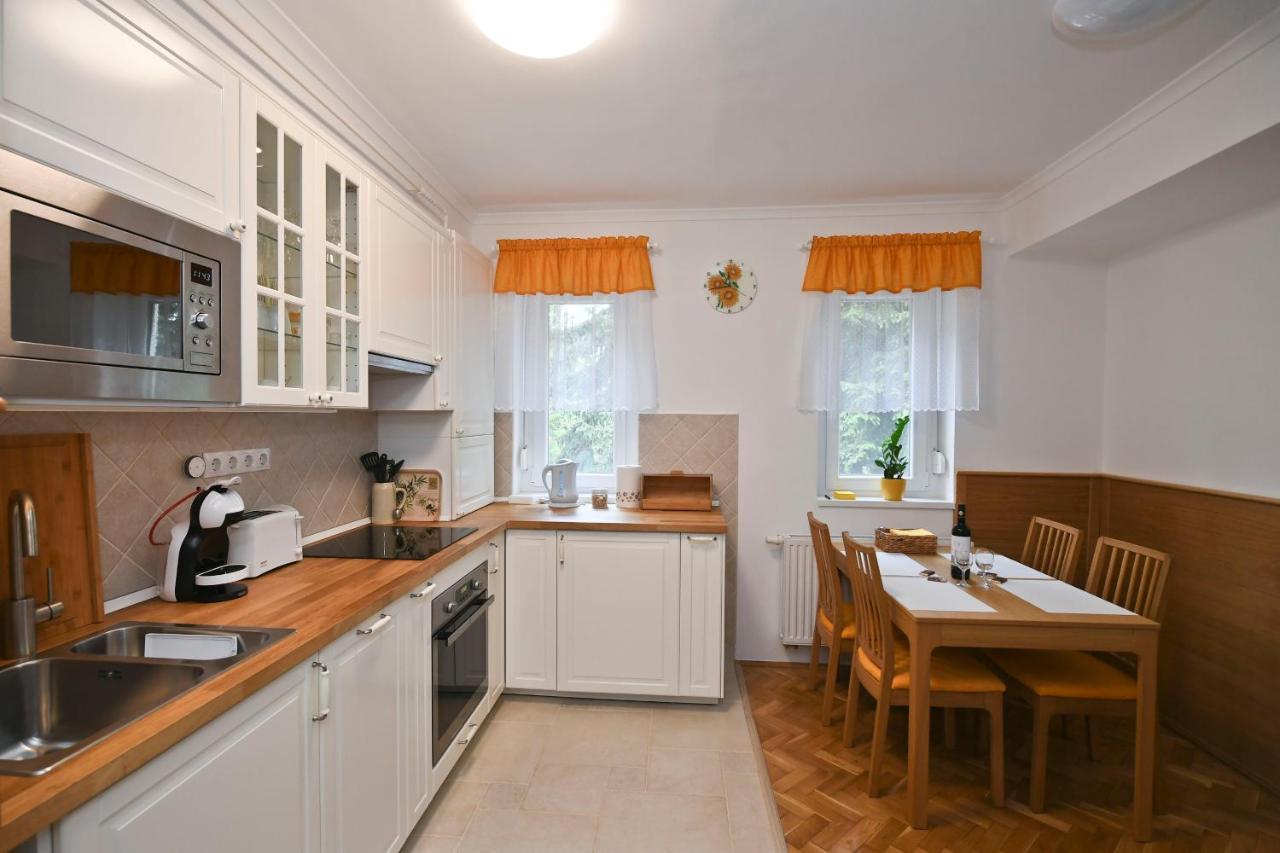 Vicente'S Apartment Eger Luaran gambar
