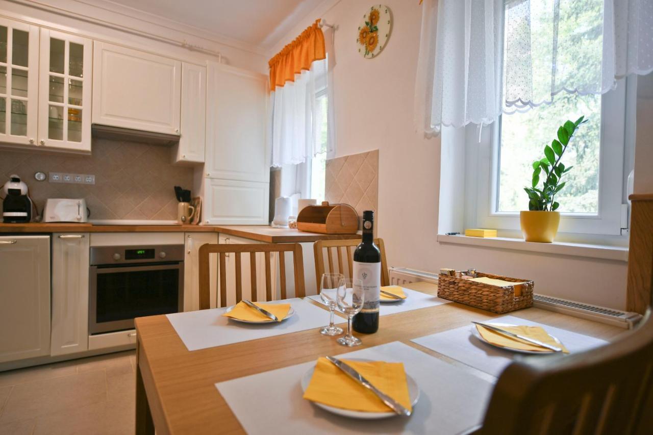 Vicente'S Apartment Eger Luaran gambar